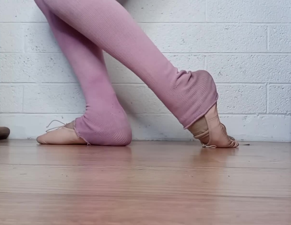 content/annikas-ballet-warmup/3.jpg