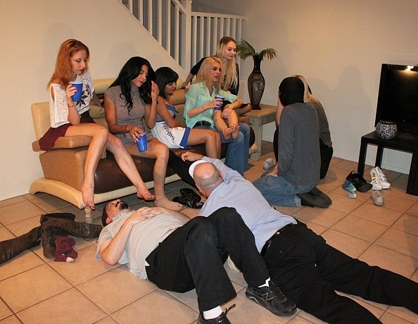 content/billies-private-foot-worship-party/1.jpg
