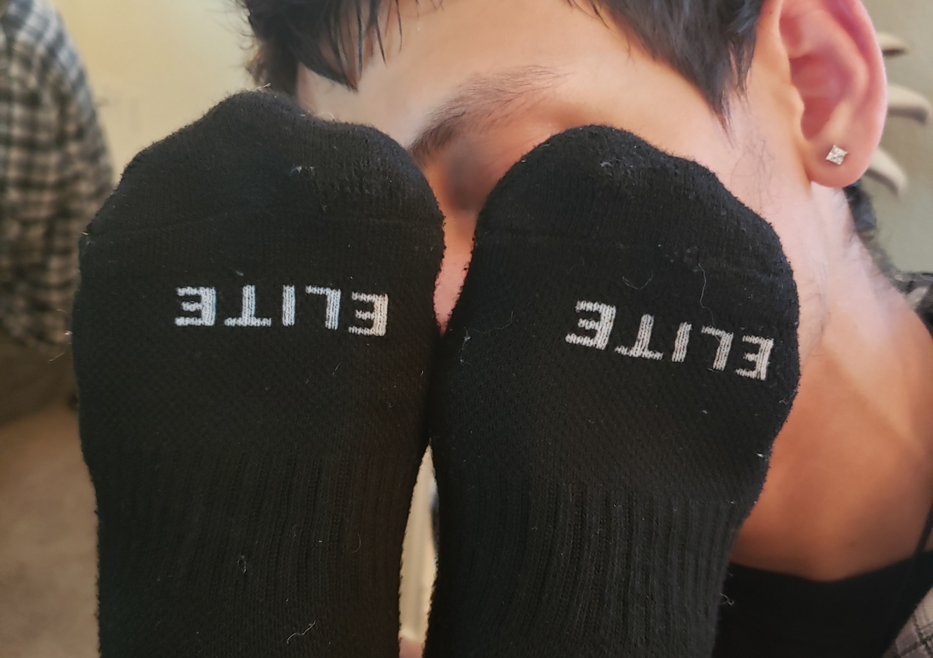 content/black-ankle-sock-sniff/0.jpg
