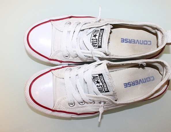 content/chasitys-white-slip-on-chucks/3.jpg