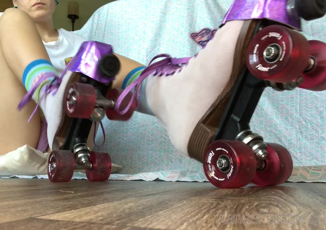 content/majesty-removes-her-sweaty-rollerskates/0.jpg