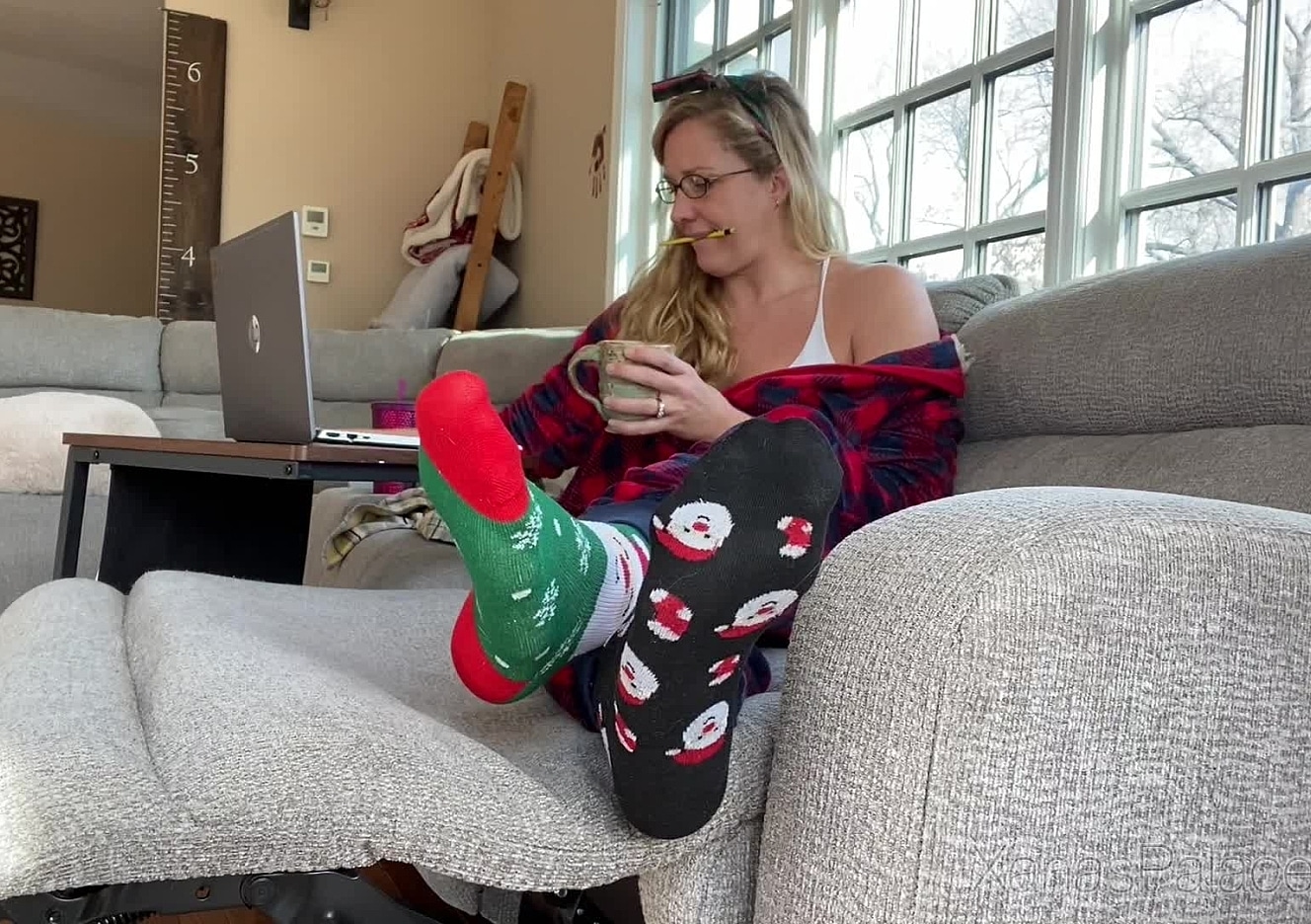 content/michelle-lounges-in-christmas-socks/0.jpg